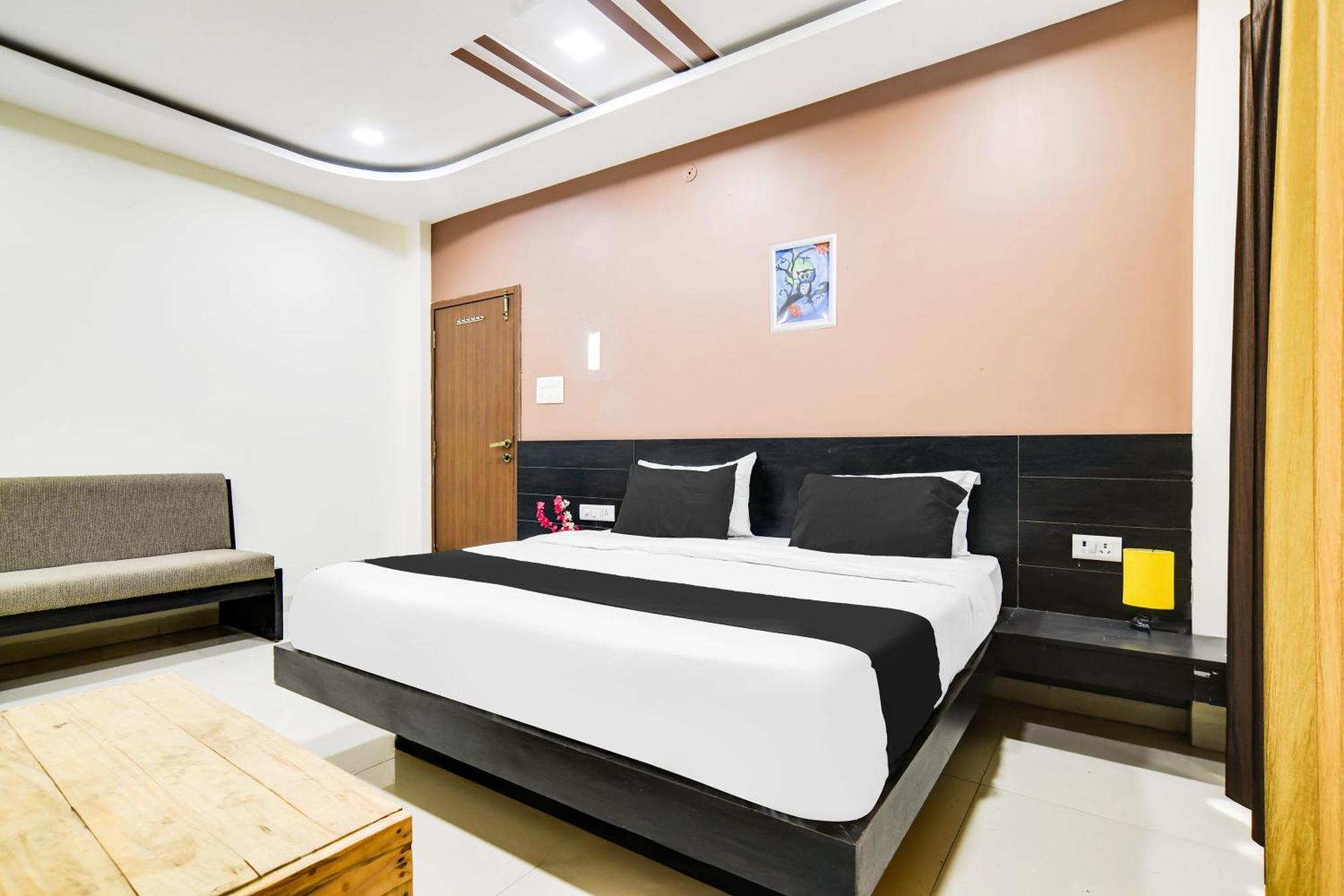 Super Collection O Indore Near Omax City 1 Kanadiya Extérieur photo