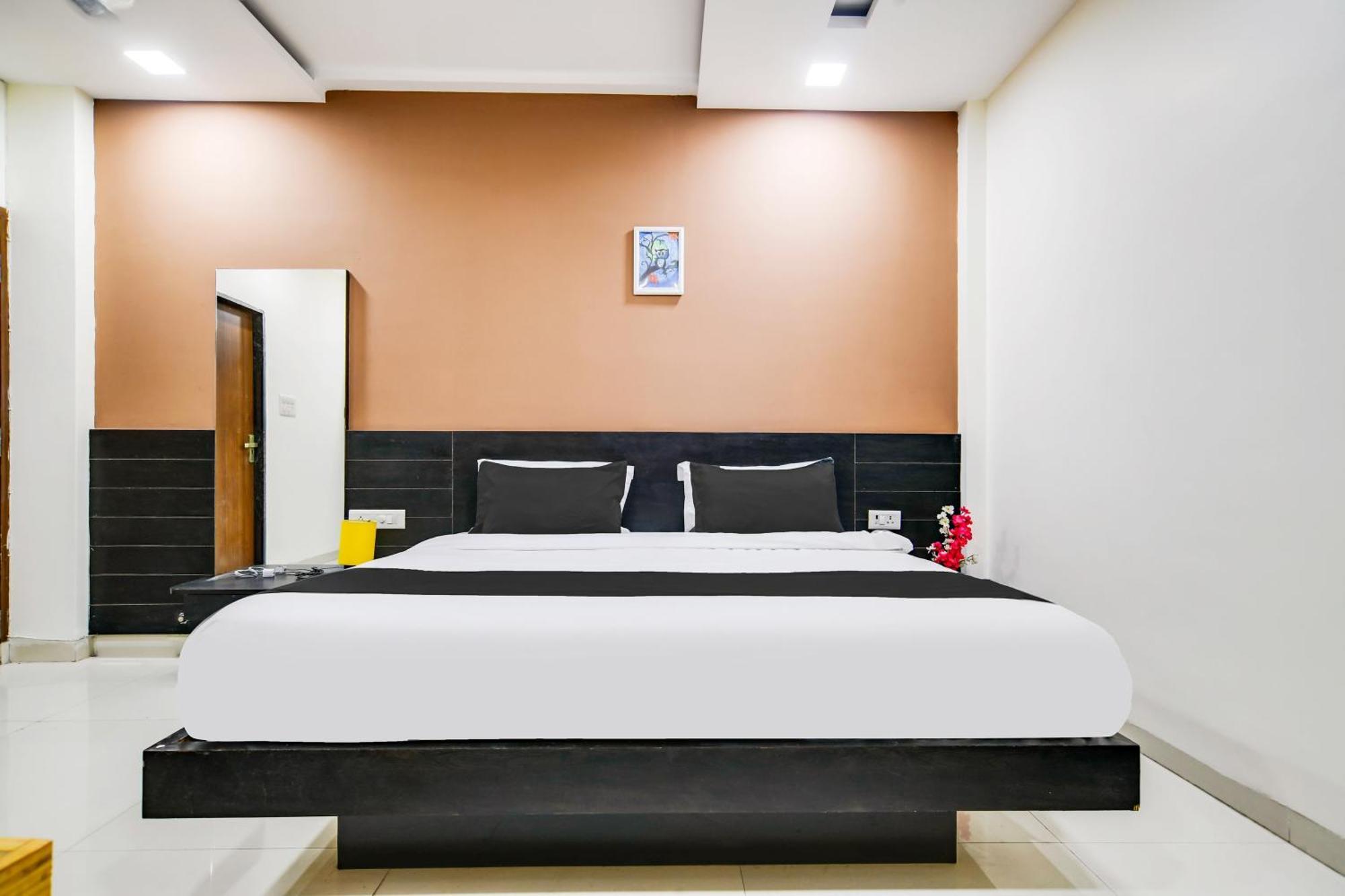 Super Collection O Indore Near Omax City 1 Kanadiya Extérieur photo